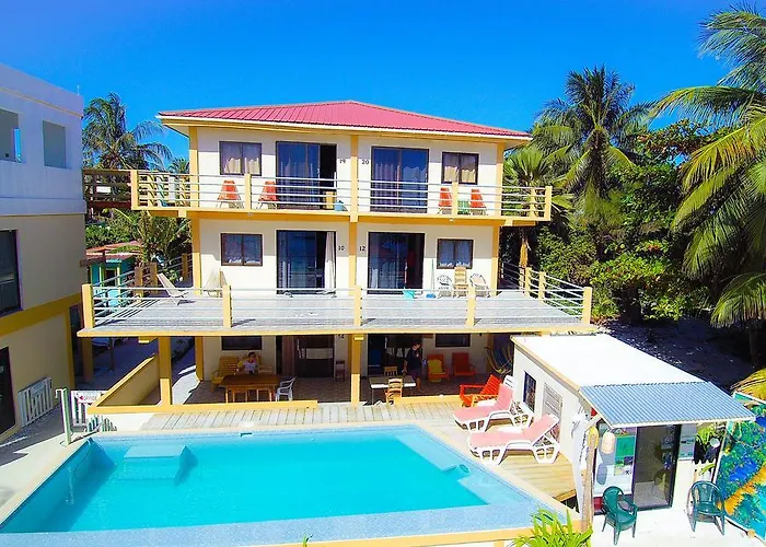 Resort Popeye's Beach