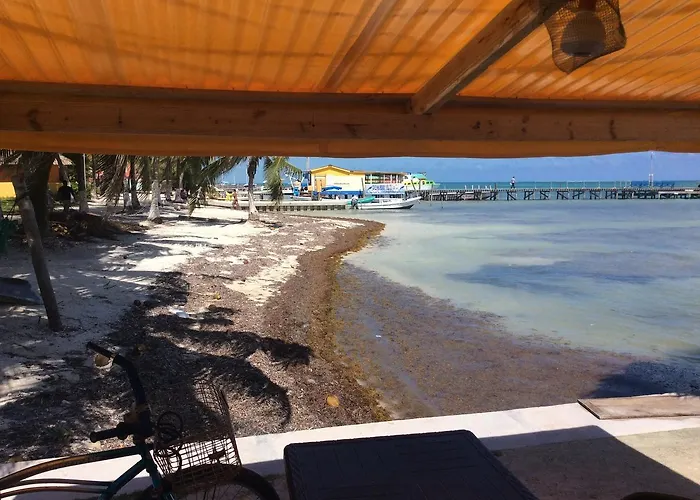 Resort Popeye's Beach