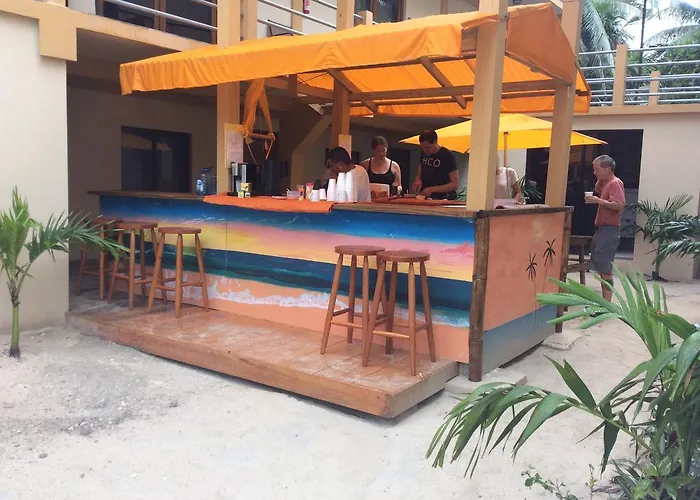 Popeye's Beach 3*